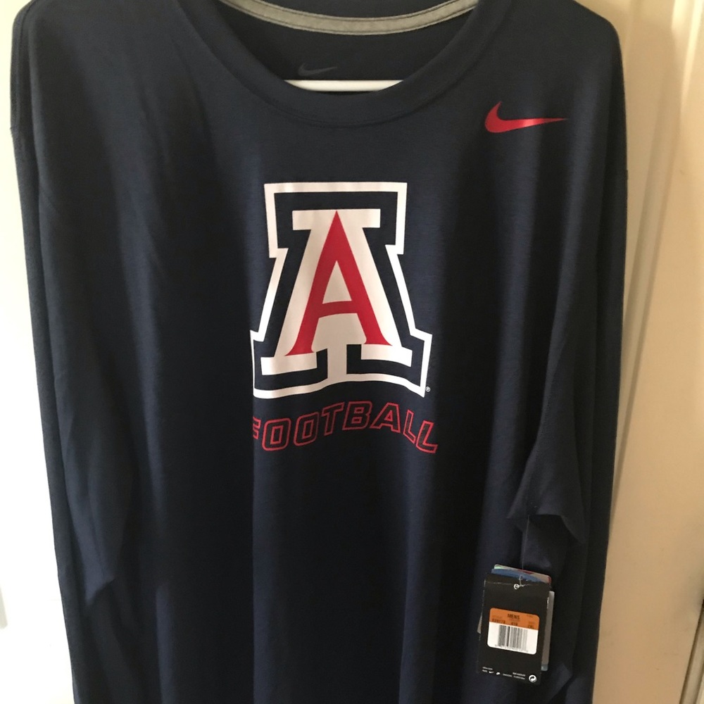 Nike Dry Fit Men’s Long Sleeve Tee Shirt